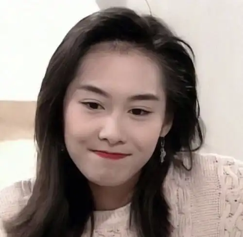 港风女头像朱茵