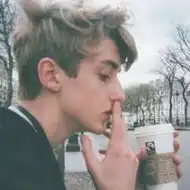 欧美黑白qq男生抽烟头像