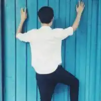 如果世界漆黑其实我很美男生头像