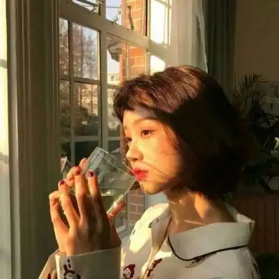 好看又唯美情侣头像一男一女鱼哭了谁知道我哭了谁知道