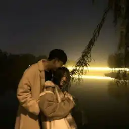 梦幻唯美系情侣恩爱头像