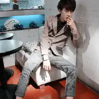 甜甜圈般的糖果色情侣头像只愿为你从容绽放