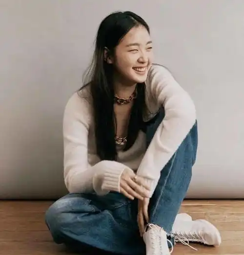 长相普通的女生,如何才能更耐看气质