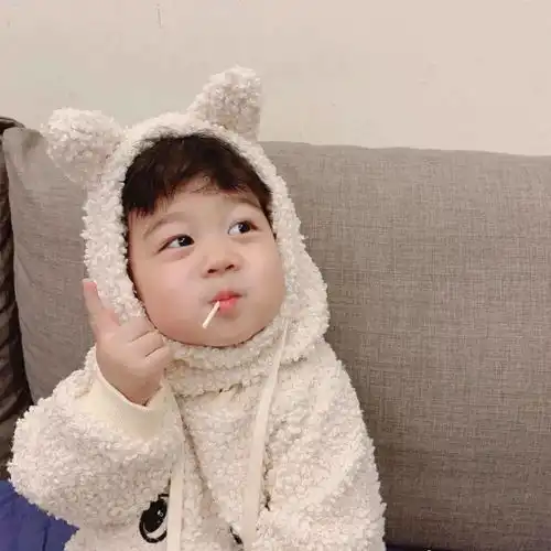 可爱头像女生和喜欢的人聊天是什么样子的