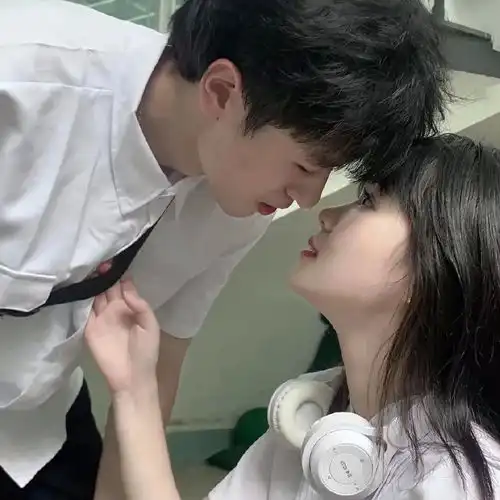 温柔纯欲风情侣头像