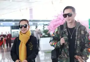 韩庚带女友回东北见家长后回京小情侣露灿笑一脸甜蜜