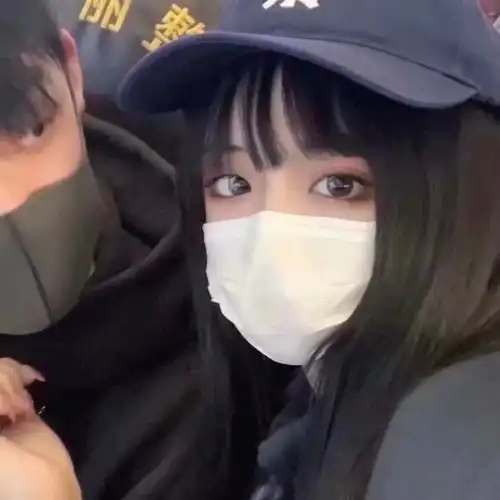 情侣头像没别的就是希望你一直在我身边