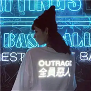 背影情侣头像图片唯美后背衣服上带文字的