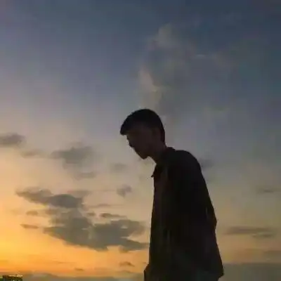 情侣头像轻轻地尝一口你说的爱我