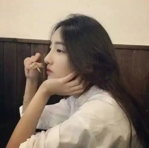 qq头像情侣唯美背影侧脸