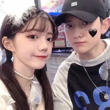 qq情侣头像恩爱幸福一对两张好看的qq情侣头像大全