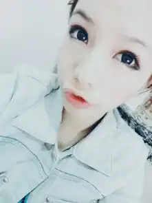 真人qq情侣皮肤一男一女或许遥远的东西都是美好的