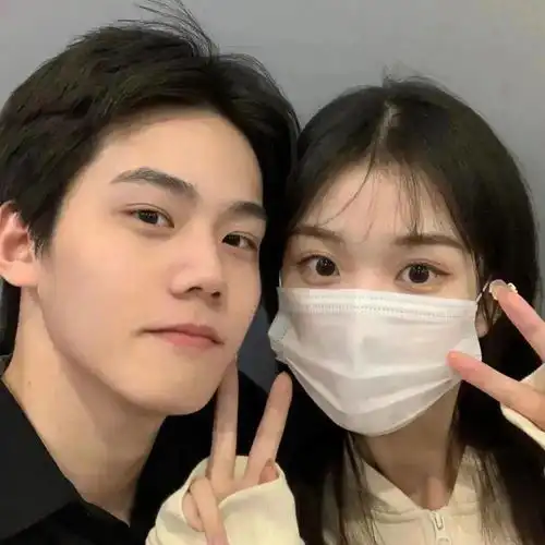 听说很多人喜欢看情侣头像啊