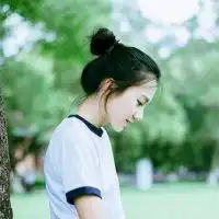 简洁唯美文艺女青年头像爱似一霎那烟火
