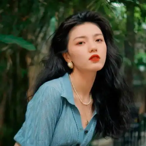 港风情侣头像一男一女情