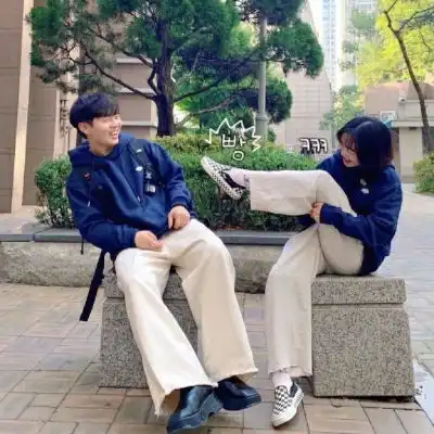 别致唯美又超级有意境的情侣头像销声匿迹是所有告别里最勇敢的
