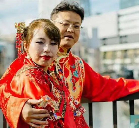 19万日本拍婚纱拍成土圆肥乡村风6